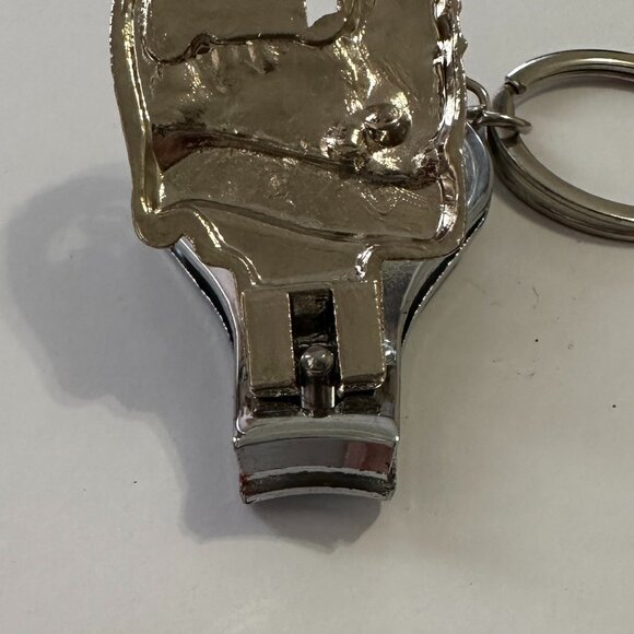 Key Chain Bottle Opener Nail Cutter Souvenir from Singapore 2.5" - Picture 7 of 8